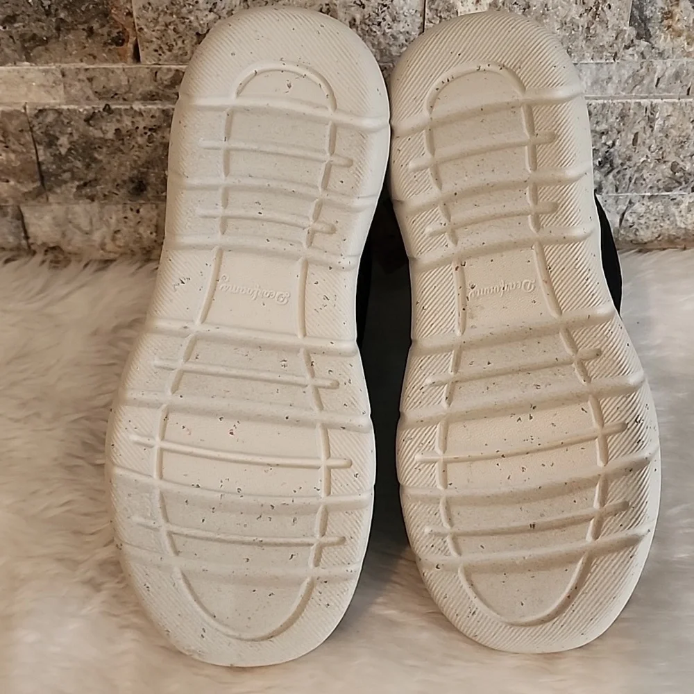 Dearfoams Texoma Nylon Puffer Boots